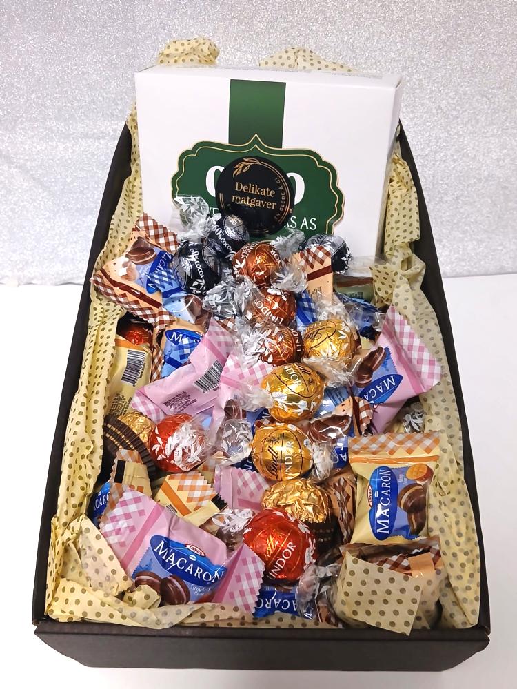 Mithai and Chocolates gift basket Eid Mubarak Edition