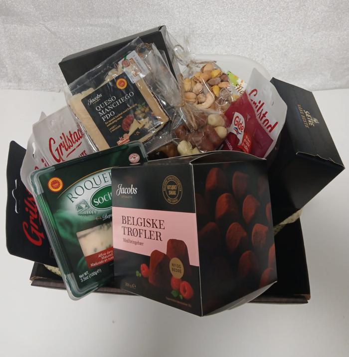 Bedrifts Gourmet Gavekurv med Spekemat og Snacks