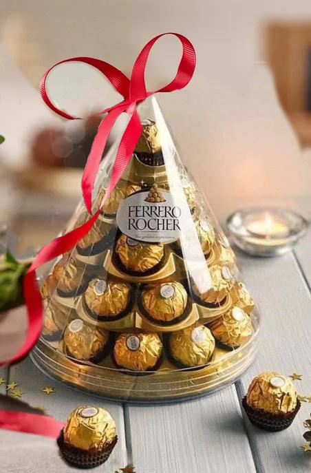 Jule Ferrero Rocher Pyramid