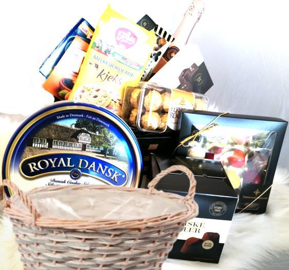 Gift basket chocolate and Musserende -Flettet kurv 30 cm lys