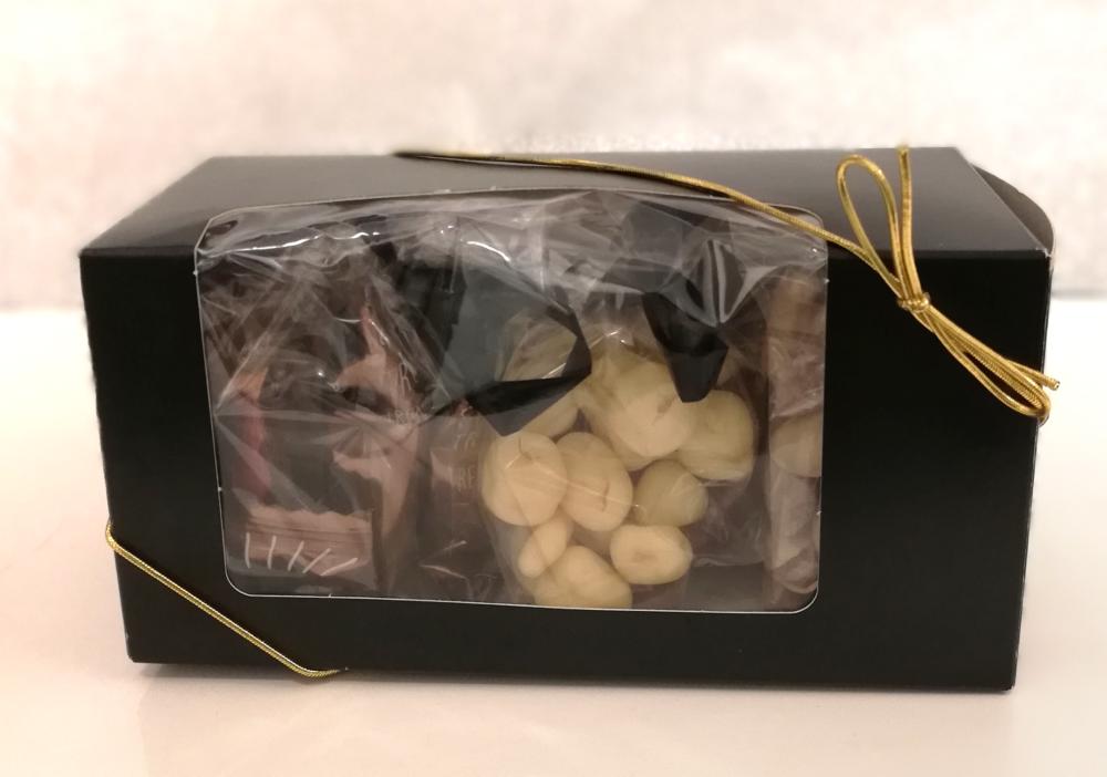 Nøtter og lakris sjokolade