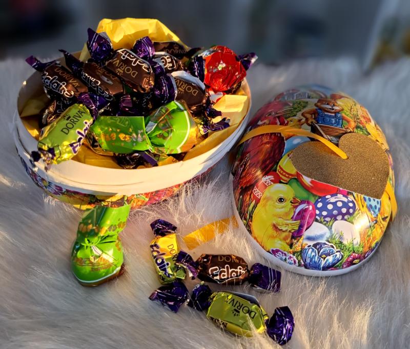 Påskeegg fylt med melkesjokolade og myke karamell